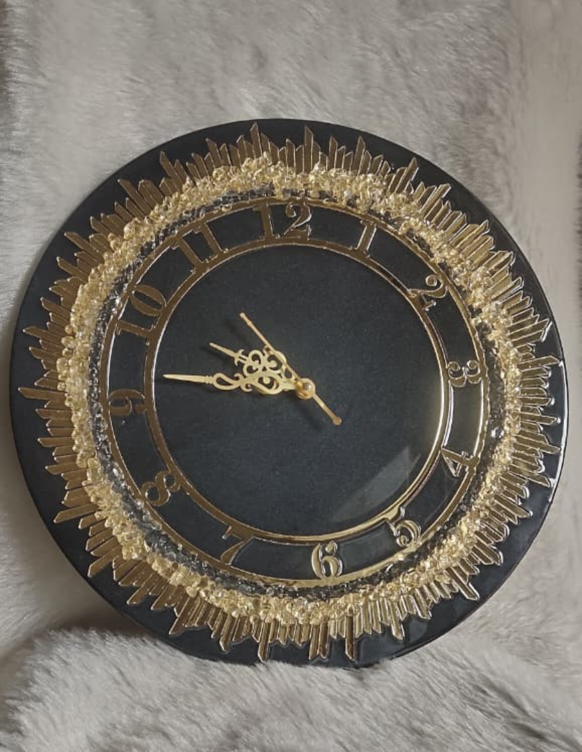 Luxury Black & Gold Resin Wall Clock | Crystal Edge Design | Premium Home Decor