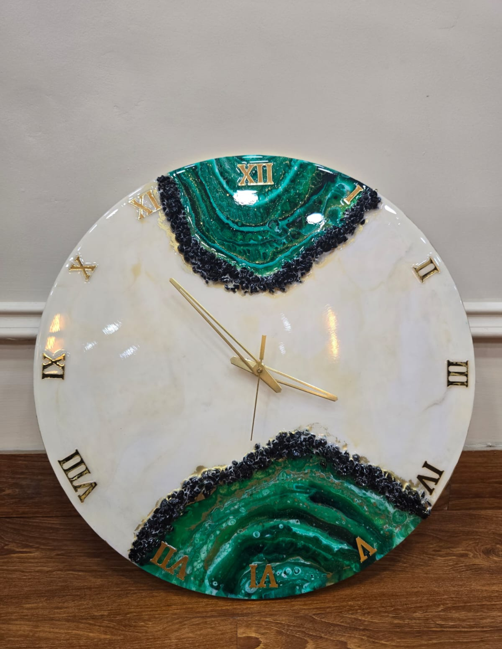 Emerald Green Resin Clock | Geode Art Design | Perfect for Office & Home Decor